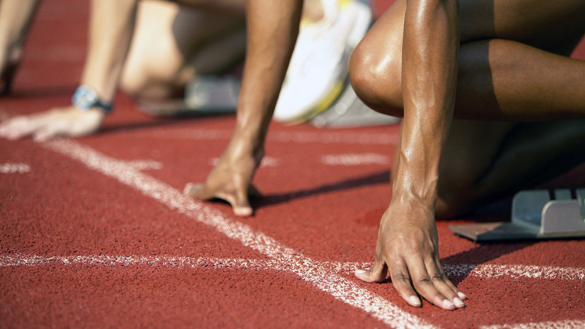 国足球员赛后接受采访表达信心，国足赛后采访视频